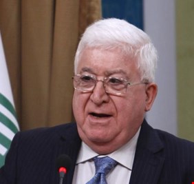 رئيس جمهورية (خائف) ويكتفي بمتابعة الأحداث عن بعد !