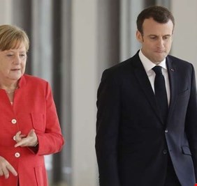 ميركل تستنجد بماكرون من أجل إصلاح أوروبا