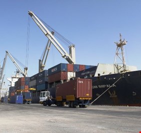 الجمارك تعلن إطلاق ٥٠٠٠ حاوية بعد التسهيلات الأخيرة بموانيء ام قصر