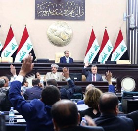 الهاشمي: النواب الذين لن يحضروا جلسة اليوم لايمثلون الشعب !