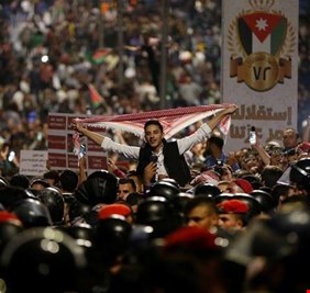 الأردن.. تجدد الاحتجاجات في عمان والمحافظات رغم استقالة الحكومة