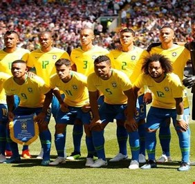 وضع جدول لقاء لاعبي البرازيل بزوجاتهم خلال المونديال