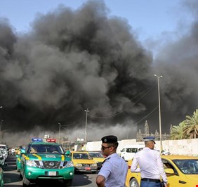 القضاء العراقي يقرر توقيف 4 متهمين بجريمة حرق مخازن مفوضية الانتخابات في الرصافة