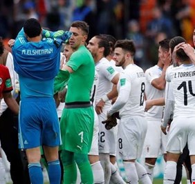 الفيفا يغير أحد بروتوكولاته بسبب حارس مصر!