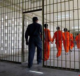 الاعدام شنقا لاعضاء ولاية الجنوب في تنظيم داعش الارهابي