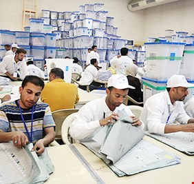 القضاة يطالبون باستبدال موظفي المفوضية بآخرين من دوائر محددة لانجاز العد اليدوي