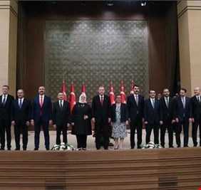 بالأسماء.. أردوغان يعلن تشكيلة حكومته الجديدة