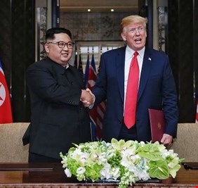 كيم إلى ترامب: تحسين العلاقات بين بلدينا سيثمر لقاء جديدا بيننا