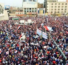 صحيفة سعودية تهاجم تظاهرات الجنوب وتعدها محاولة لـ”إثارة الفوضى”