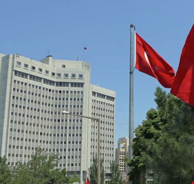 أنقرة ردا على فرض العقوبات الأمريكية: سيتم الرد بالمثل على هذا الموقف العدائي