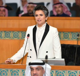 نائبة كويتية تهاجم محافظ البصرة : هل سرقت مولدات الكهرباء التي اهداها الأمير ؟