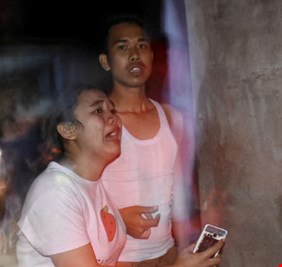 ارتفاع ضحايا الزلزال في إندونيسيا إلى 82 قتيلا