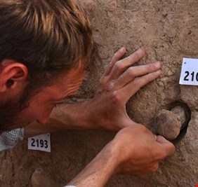 المتحف البريطاني يعيد اثار مسروقة من جنوب العراق بعد اكتشافها في لندن