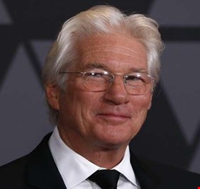 ريتشارد غير يصبح أبا للمرة الثانية في عامه الـ69!