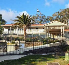 استراليا تغرم دبلوماسية عراقية 20 الف دولار لـ”استغلالها” مربية فلبينية