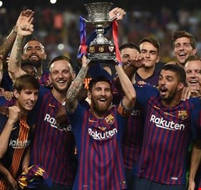 ميسي يكتب اسمه بحروف من ذهب مع برشلونة