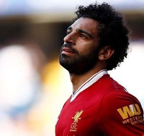 بلاغ ضد محمد صلاح للشرطة لمخالفته قانونا في بريطانيا