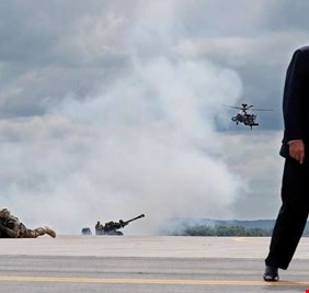 ترامب يلغي التصريح الأمني الخاص بمدير CIA السابق