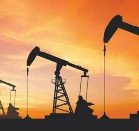 النفط يهبط متأثراً بالخلافات التجارية بين أمريكا والصين