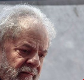 محكمة الانتخابات البرازيلية ترفض ترشّح لولا دا سيلفا لولاية ثالثة