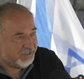 ليبرمان: إيران حدّت من نشاطها في سوريا بفضل جهودنا