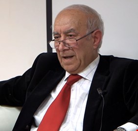 نائب سابق: رئيس  السن سيتمهل في تحديد الكتلة الأكبر خلال جلسة اليوم