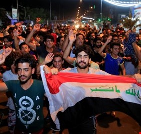 اولاد منال يونس يقتلون المتظاهرين في البصرة !