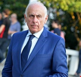 مقتل رئيس وزراء أبخازيا في حادث سير بعد عودته من سوريا