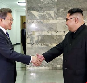 موسكو: كيم جونغ أون مصمم على توحيد الكوريتين