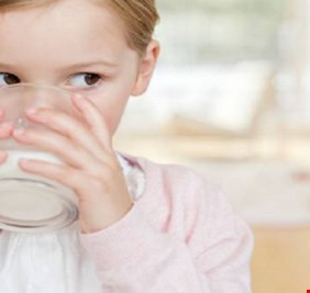 أسطورة الزوجات القديمة حول الحليب تثير غضب العلماء!