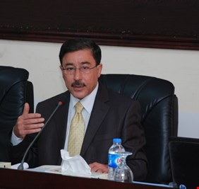 العلاق يكشف عن احتياطي العراق النقدي وموعد طبع فئة 100 الف دينار