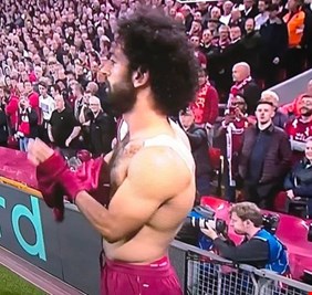 قميص صلاح يثير مخاوف جماهير ليفربول