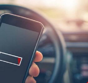 علماء يكشفون غموض تدهور عمر بطارية الهاتف!