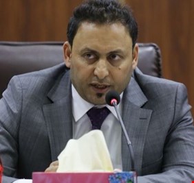 النائب الأول لرئيس مجلس النواب يطالب باستدعاء السفير البريطاني وتسليمه مذكرة احتجاج