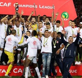 وفاق سطيف الجزائري يجرد الوداد المغربي من لقب بطل إفريقيا