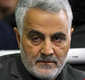 بعد أن ابتلى بطلايب الشيعة وحل مشاكلهم، ها هو سليماني يبتلي بمشاكل السياسيين الكرد ايضاً !