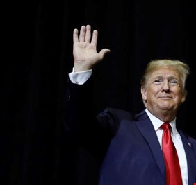 ترامب: لست قلقا بشأن التحقيق مع كوهين.. فأنا رجل صادق