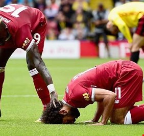 ماني يخرج عن صمته بعد اتهامه بالأنانية وعدم التمرير لصلاح