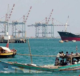 ايران تعلن استئناف حركة النقل البحري مع العراق بعد توقفه لثلاث سنوات