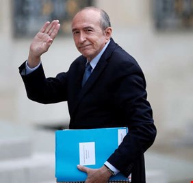 الرئيس الفرنسي يرفض استقالة وزير داخليته