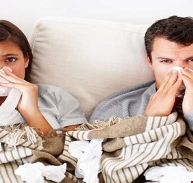 سبب علمي يكشف سر الإصابة بنزلات برد قاسية