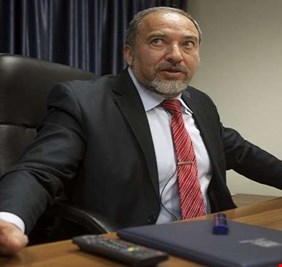 ليبرمان: سنواصل عملياتنا العسكرية في سوريا بغض النظر عن 