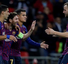 ميسي يقود برشلونة لاسقاط توتنهام برباعية في أبطال أوروبا