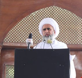 التيار الصدري يتبرأ من احد خطباء الجمعة التابعين له، لتنبؤه بقرب موت الشيطان ابليس !