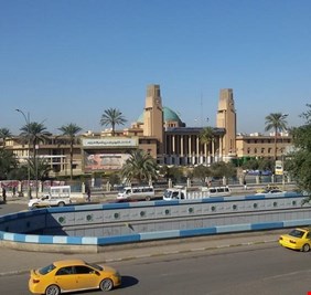 خلاف بين عبدالمهدي والنواب بشأن فتح الخضراء أمام الناس