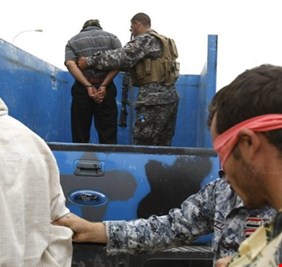 بإشراف الاعرجي، وتنفيذ المالكي، قوة تعتقل اربعة متهمين، وتؤمن انابيب النفط جنوب بغداد