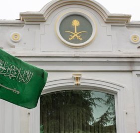 هل ستسقط الملكية في السعودية وتتحول إلى جمهورية؟