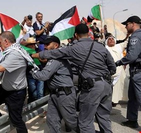 نتنياهو يؤجل هدم الخان الأحمر