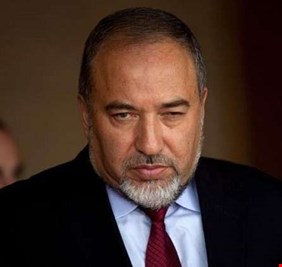 ليبرمان: ضربة في غاية القوة لحماس ستحسن الوضع الأمني