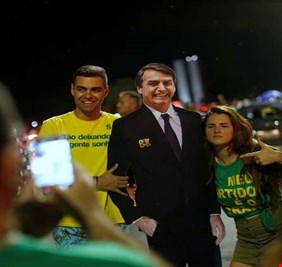 فوز جايير بولسونارو في انتخابات الرئاسة البرازيلية